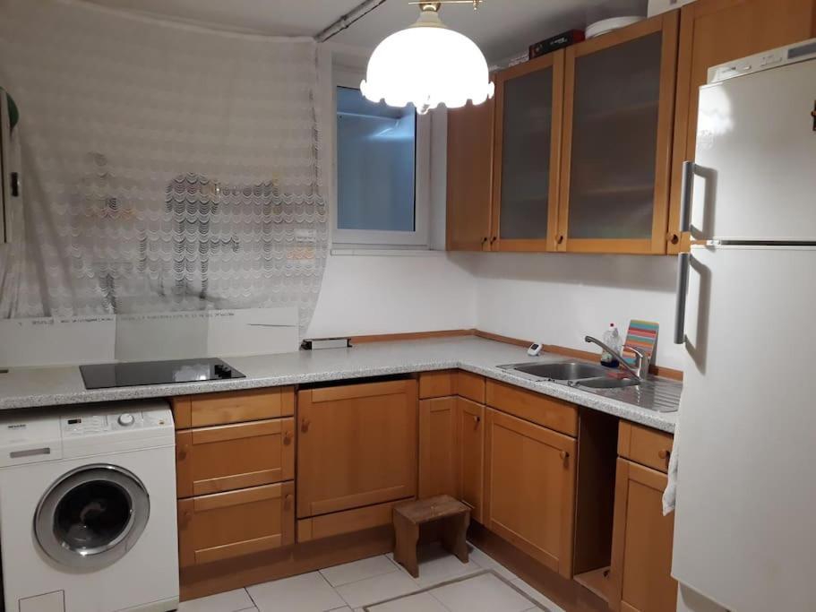 2 Zi Souterrain In Schierstein Apartment